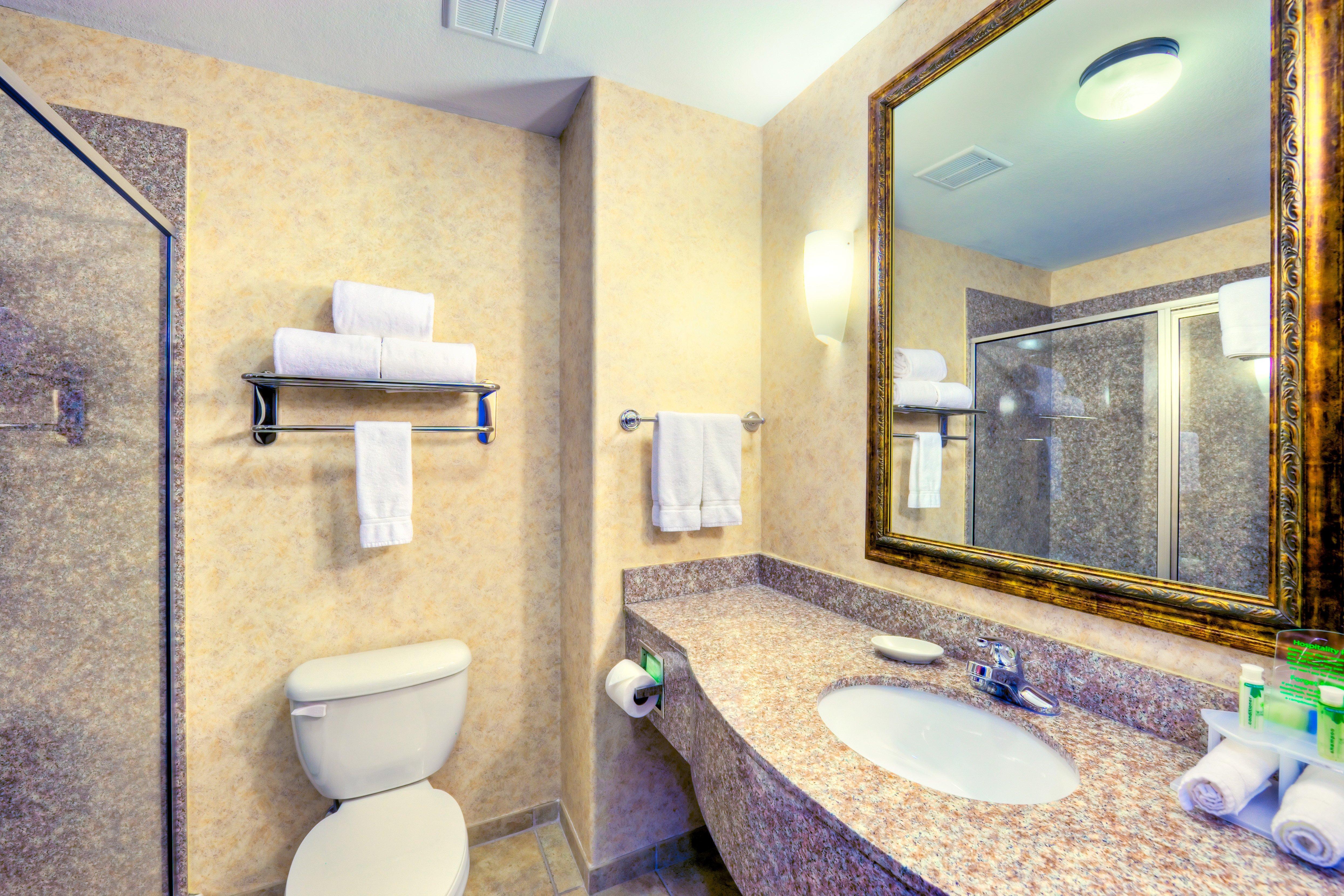 Holiday Inn Express And Suites Granbury By Ihg Exterior foto