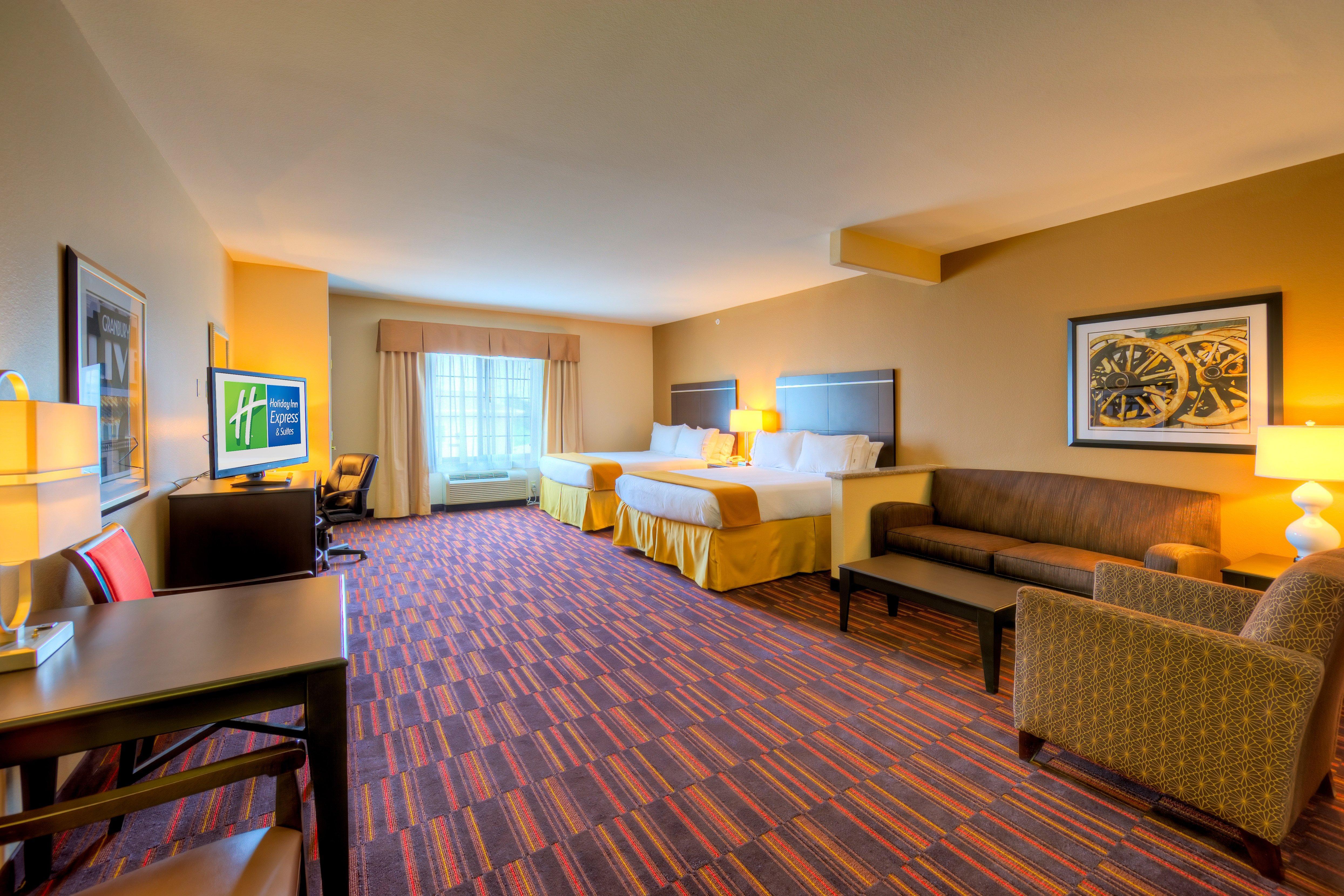 Holiday Inn Express And Suites Granbury By Ihg Exterior foto